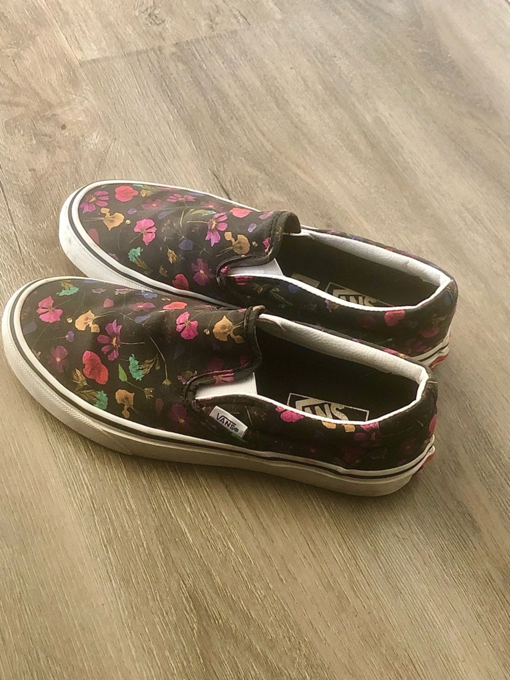Vans women’s  Slip-On Floral Sneakers